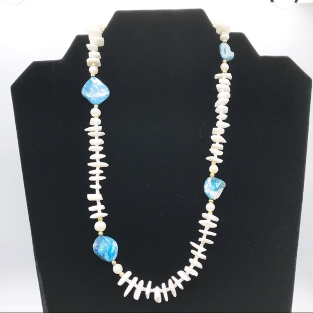19" Natural Material Mixed Media Necklace, EUC